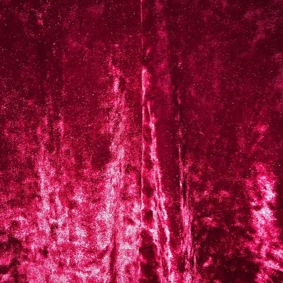 Small burgundy velvet backless Lulus dress - Picture 14 of 16